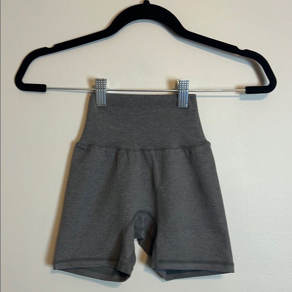 NWOT P’TULA Gray High-Waisted Biker Shorts XXS